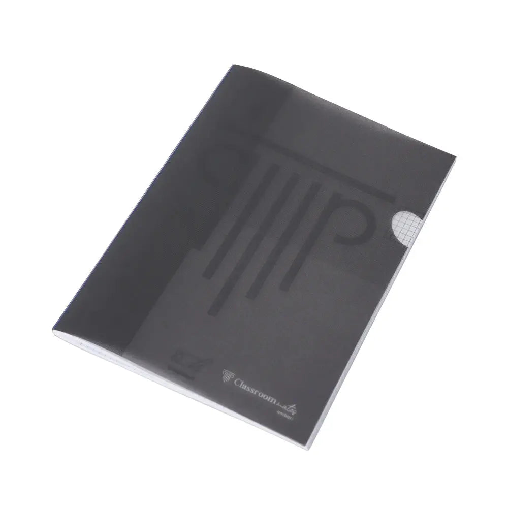 Caderno A4 quadriculado Ambar com capa de plástico preto, 48 folhas, caderno agrafado para anotações e estudos.