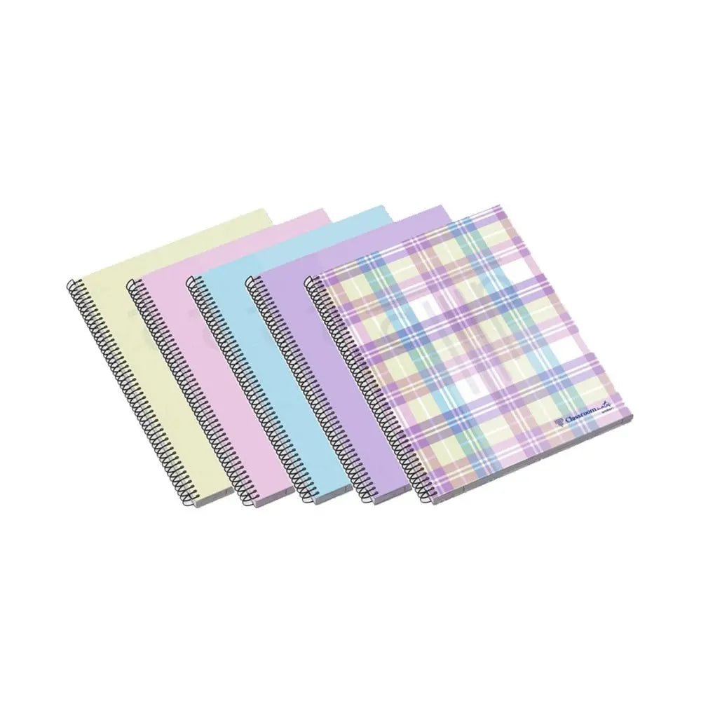 Caderno espiral A4 quadriculado Ambar Pastel WB, capa dura em tom pastel ambar, com folhas quadriculadas internas.