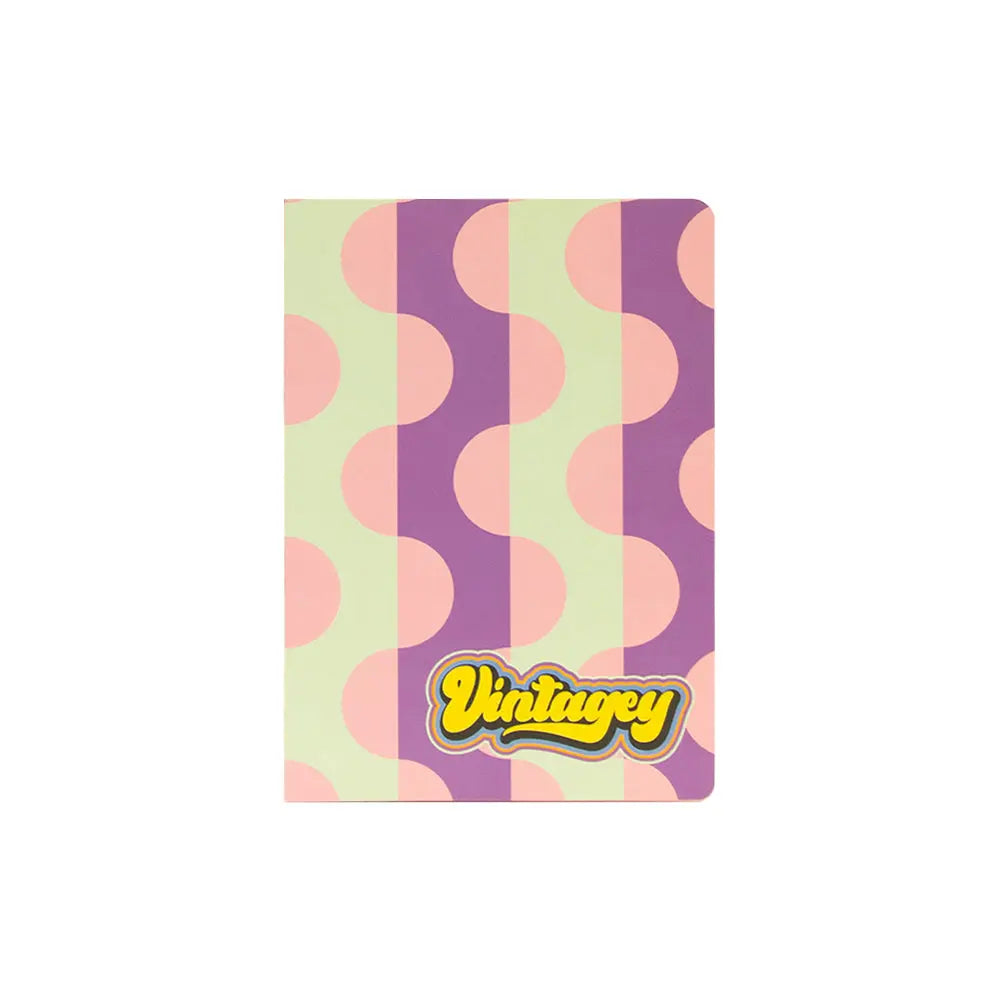 Caderno agrafado A5 pautado Vintagey Puzzle com 48 folhas, marca Ancor, capa decorada com estilo vintage e design de quebra-cabeça