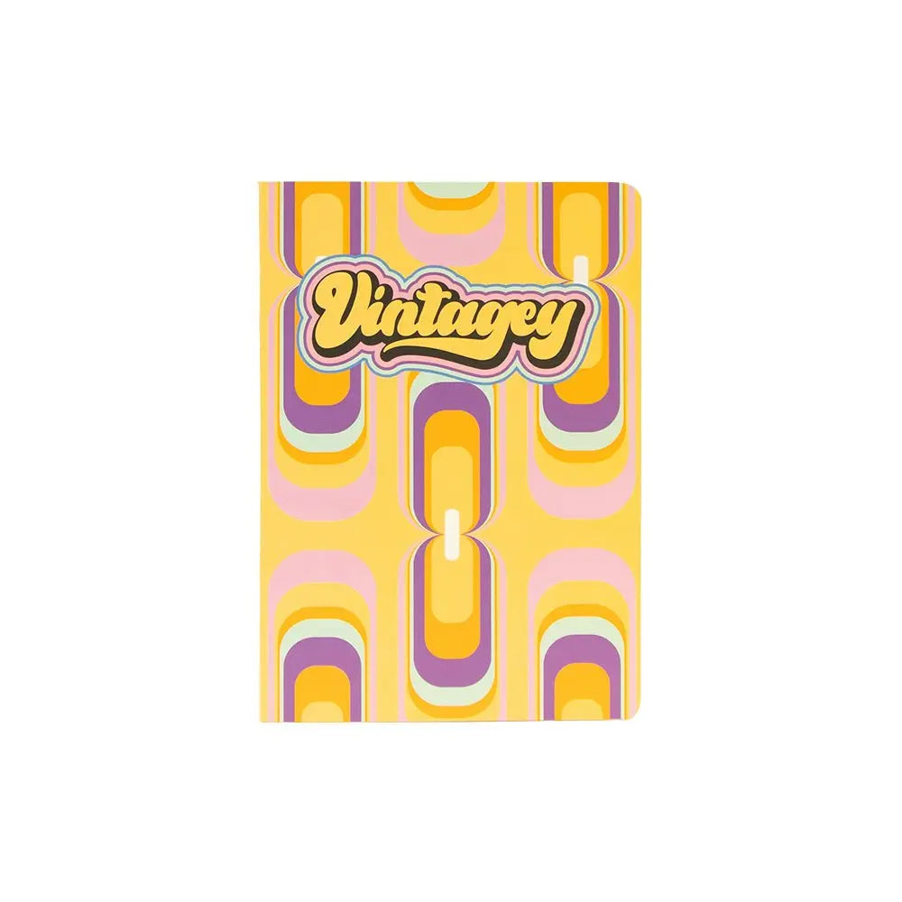 Caderno agrafado A5 vintage retro da marca Ancor com capa quadriculada e 48 folhas, ideal para anotações e estudos.