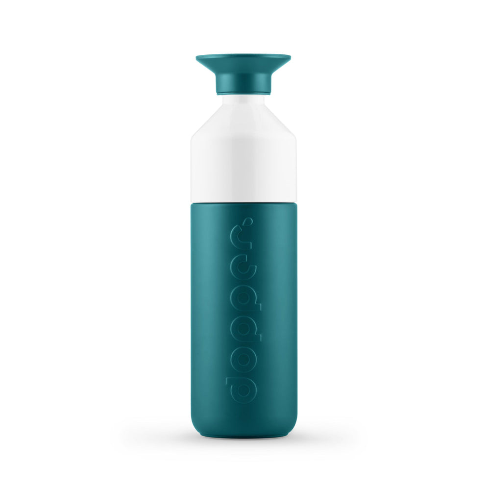 Garrafa térmica Dopper Green Lagoon de 580ml, com isolamento duradouro e design sustentável, em tom verde.