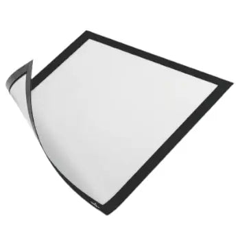 Conjunto de 5 molduras magnéticas Duraframe preto para documentos A4, exibindo papéis com acabamento elegante.