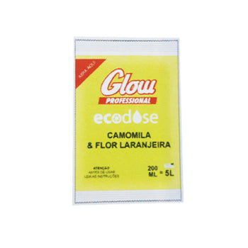 Detergente multiuso Glow Camomila Ecodose 200ml para limpeza natural de várias superfícies, frasco com rótulo verde e branco.