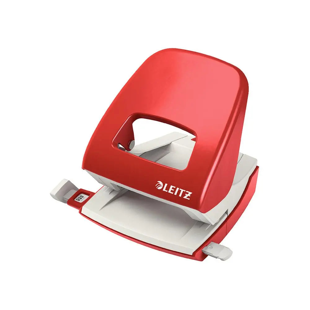 Furador Leitz 25 folhas, 2,5mm, com régua vermelha, modelo 5008, para facilitar a perfuração de papéis.