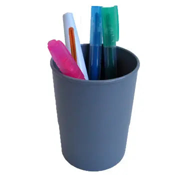 Porta lápis opaco cinza da Neutral, organizador de escrivaninha elegante com espaço para canetas e itens de escritório.