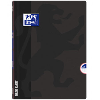 Caderno agrafado A4 pautado Oxford preto com 48 folhas, ideal para anotações e estudos.