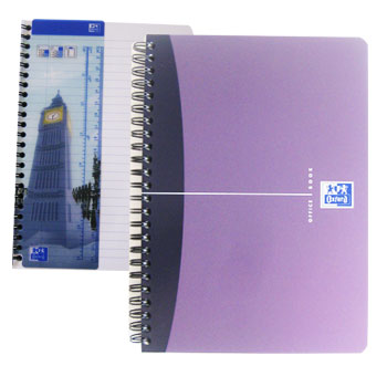 Caderno espiral A5 pautado da Oxford com capa de plástico PP, 90 folhas, ideal para notas e estudos.
