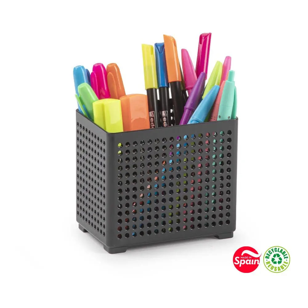 Porta lápis quadrado de plástico da PF em várias cores, ideal para organizar canetas e lápis na mesa.