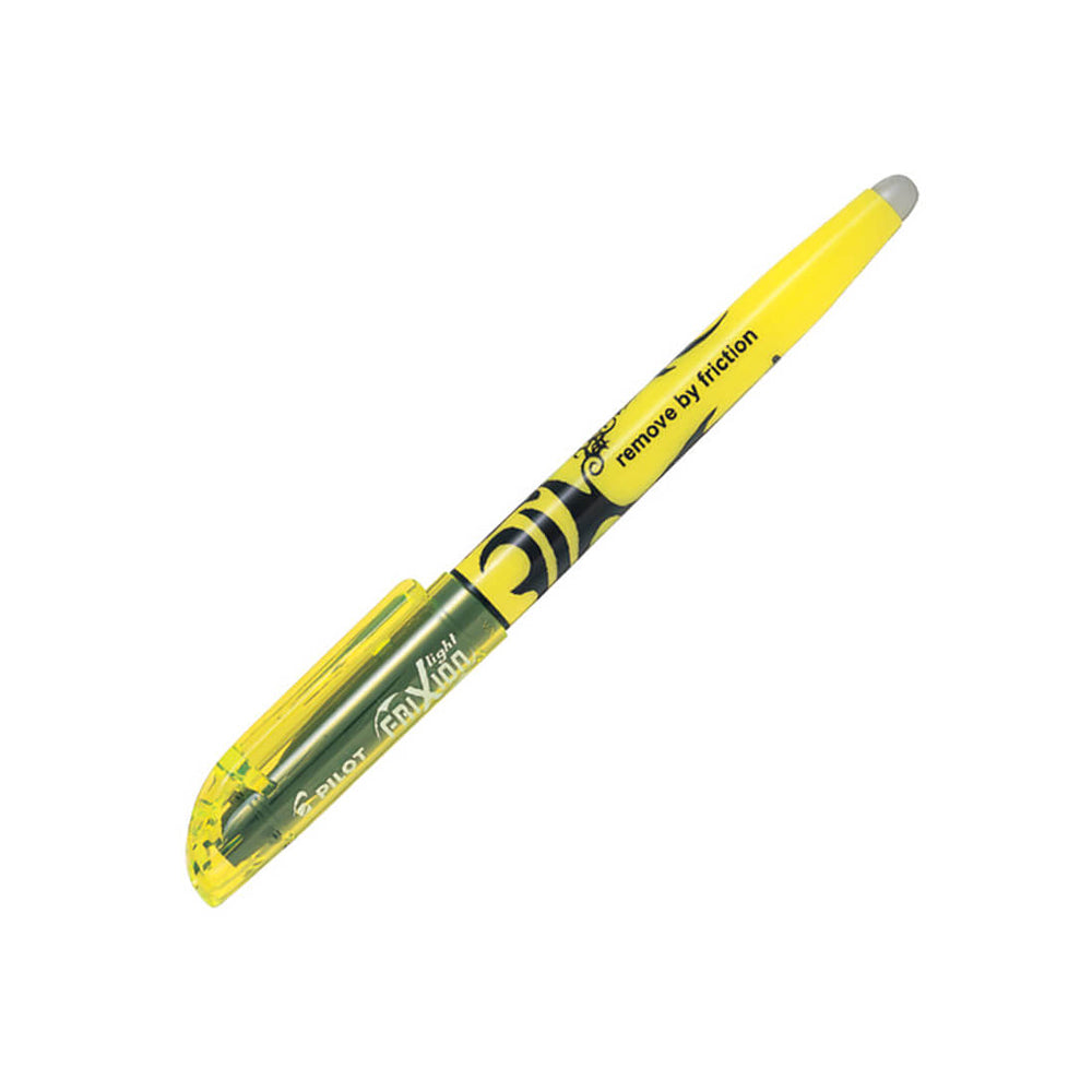 Marcador apagável fluorescente Pilot Frixion Light amarelo com ponta fina para escrita e destaque em papéis.