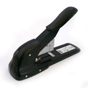 Agrafador industrial Rapid HD110 com capacidade para 110 folhas, acabamento em titanium preto, usado para fixação pesada.