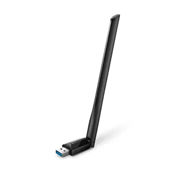 Adaptador USB-A TP-Link Wireless Dual Band AC1300 com velocidades de até 867Mbps e 400Mbps, mostrador conectado a um laptop.