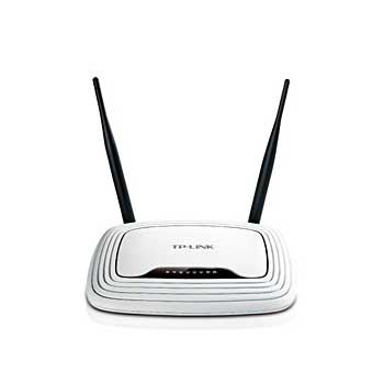 Roteador Wi-Fi TP-Link TL-WR841N com velocidade de 300Mbps e 4 portas Ethernet, padrão 802.11n, para conexão estável.