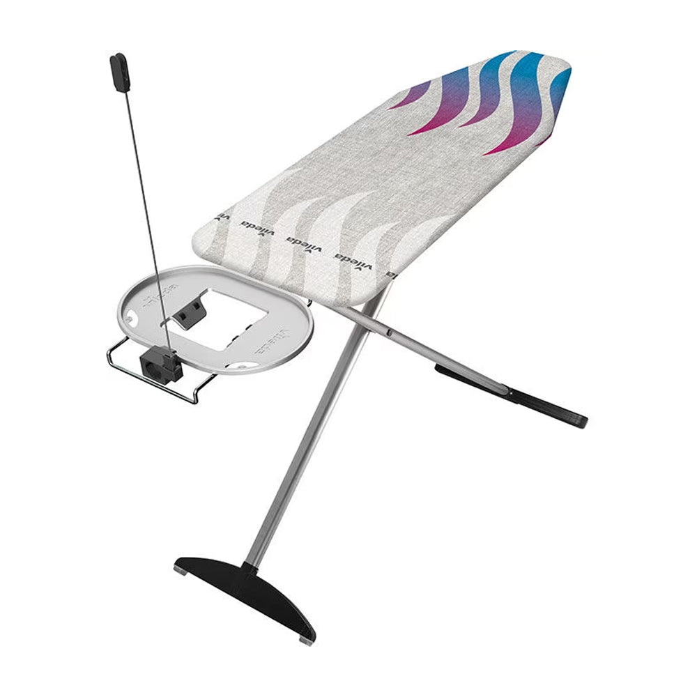 Tábua de engomar Vileda Total Reflect Plus com superfície resistente, prática e durável para passar roupas com facilidade.