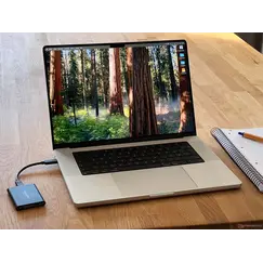 Apple MacBook Pro - M4 Max - Apple M4 Max 32-core - 36 GB RAM - 1 TB SSD - 16.2" 3456 x 2234 @ 120 Hz - Wi-Fi 6E, Bluetooth - prata - kbd: Português