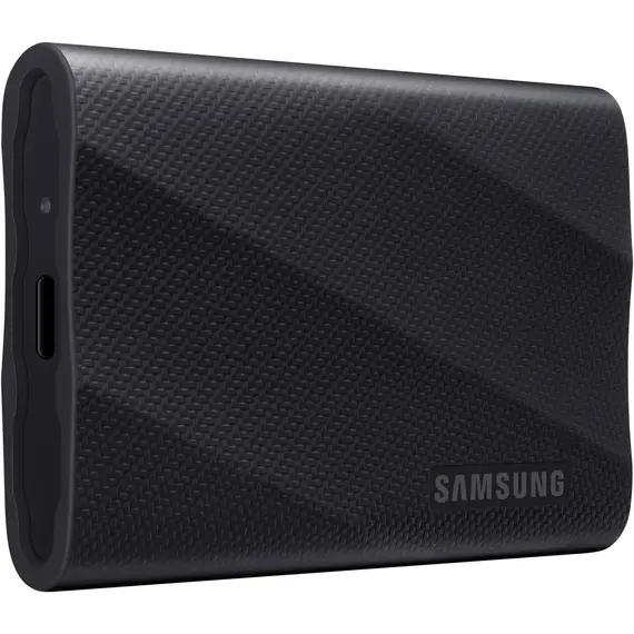 SANDISK Extreme 4TB Portable SSD up to 1050MB/s Read and 1000MB/s Write Speeds USB 3.2 Gen 2 2-meter drop protection and IP55