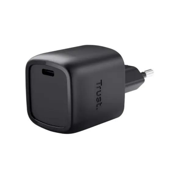TRUST MAXO 30-watt GaN universal USB-C power adapter smartphone tablet 1 port Black