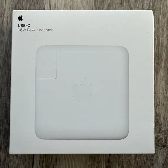APPLE 96W USB-C Power Adapter