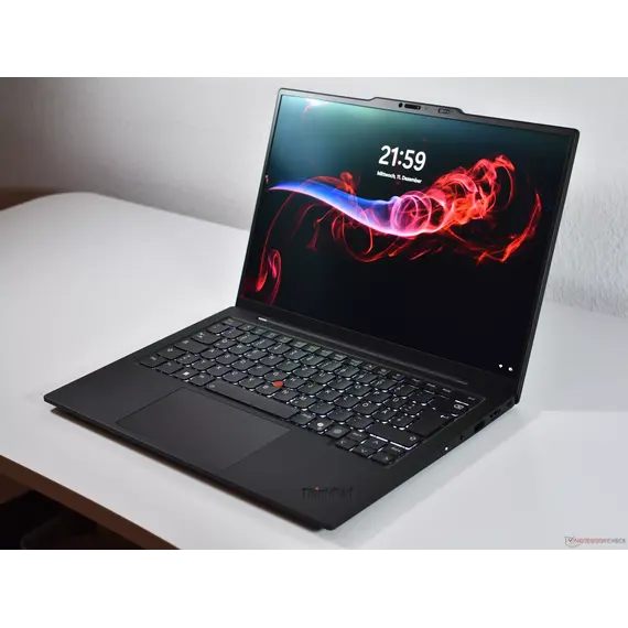 LENOVO X1 CARBON G14 IPL INTEL CORE ULTRA 7 355 32GB 512GB SSD 14inch WUXGA 500N TOUCH WIN11PRO