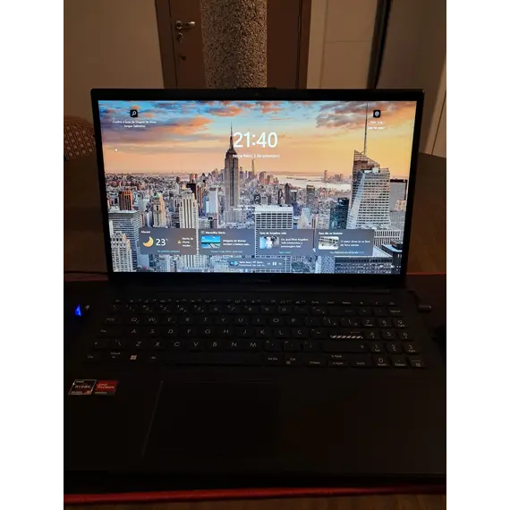 ASUS Vivobook Go 15 E1504FA-R50BLHDPS1 AMD Ryzen 5 7520U 15.6INCH FHD 16GB 512GB SSD AMD UMA NoOS 3Y