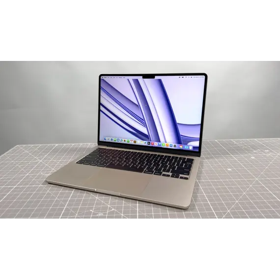 Apple MacBook Air - M3 - M3 10-core GPU - 16 GB RAM - 256 GB SSD - 15.3" IPS 2880 x 1864 (WQXGA+) - Wi-Fi 6E, Bluetooth - meia noite - kbd: Português